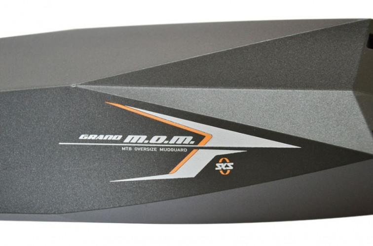 Крыло заднее в Челябинске