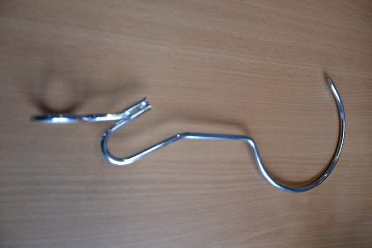 Крюк большой для приготовления кусков мяса в Челябинске