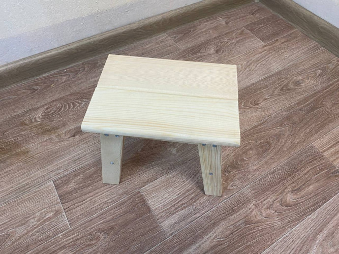 Табурет деревянный в Челябинске