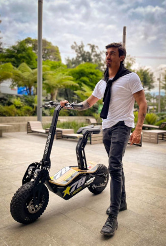 Электросамокат VeloCifero MAD 2000W в Челябинске